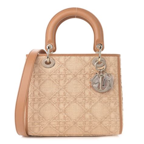 lady dior raffia.